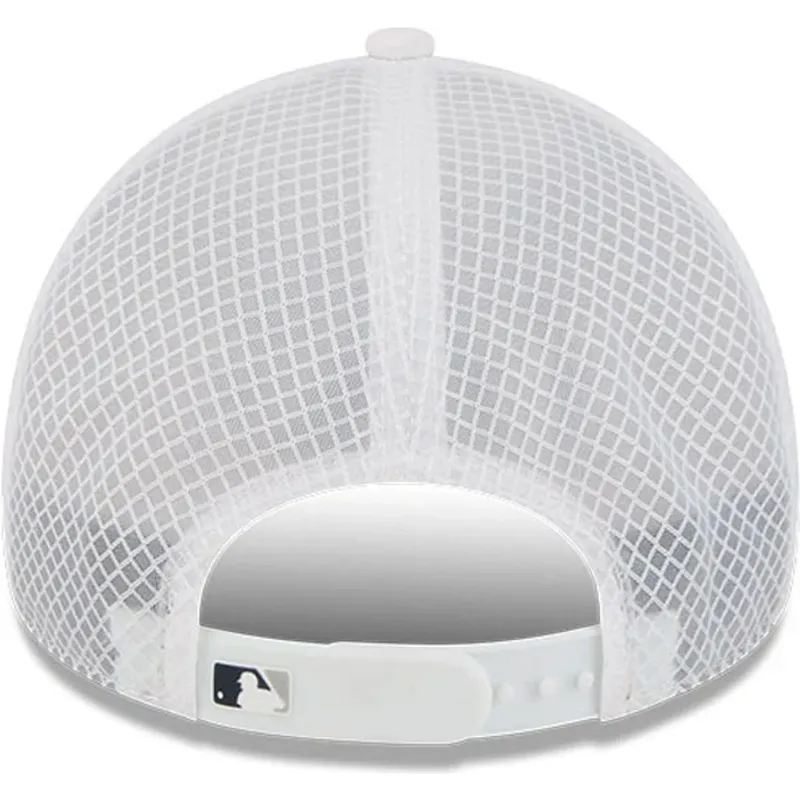 cap-kaareva-white-snapback-9forty-apex-batting-practice-new-york-yankees-mlb-new-era