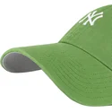 lippikset-kaareva-vihrea-saadettava-nauha-clean-up-base-runner-fatigue-green-new-york-yankees-mlb-47-brand