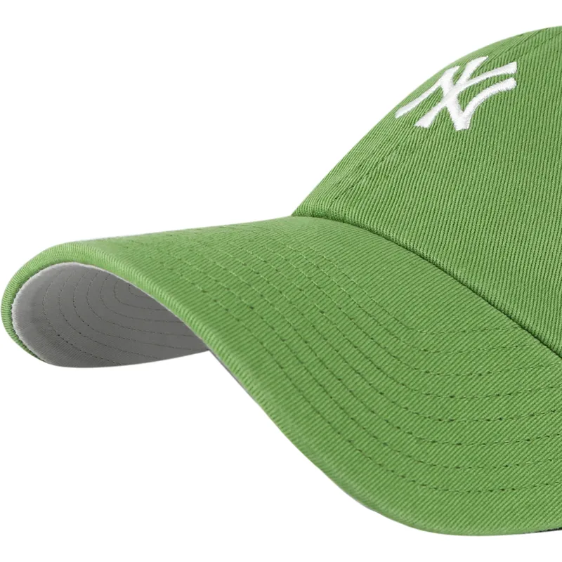 lippikset-kaareva-vihrea-saadettava-nauha-clean-up-base-runner-fatigue-green-new-york-yankees-mlb-47-brand