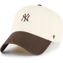 lippikset-kaareva-beige-saadettava-nauha-clean-up-base-runner-two-tone-new-york-yankees-mlb-47-brand