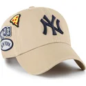 lippikset-kaareva-khaki-saadettava-nauha-clean-up-badges-new-york-yankees-mlb-47-brand