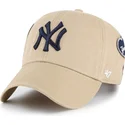 lippikset-kaareva-khaki-saadettava-nauha-clean-up-badges-new-york-yankees-mlb-47-brand