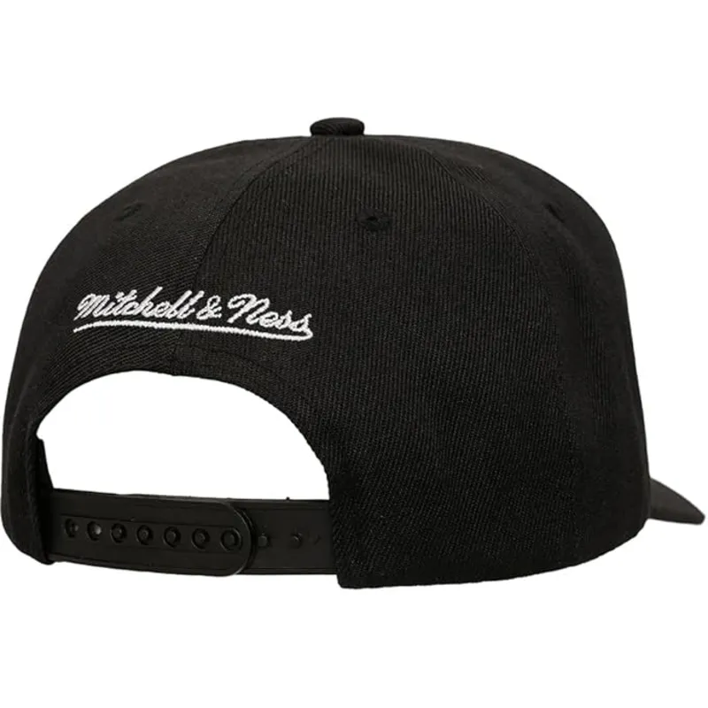 lippikset-kaareva-musta-snapback-tilted-pro-vancouver-grizzlies-nba-mitchell-ness