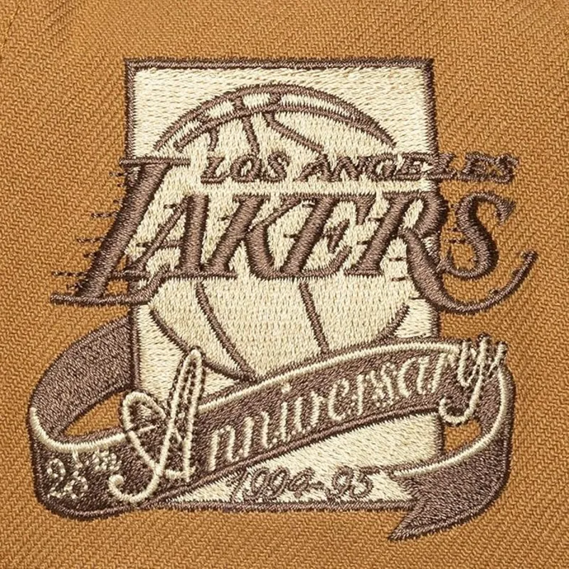 lippikset-littea-ruskea-saadettava-nauha-coffee-strapback-los-angeles-lakers-nba-mitchell-ness lippikset-littea-ruskea-saadettava-nauha-coffee-strapback-los-angeles-lakers-nba-mitchell-ness