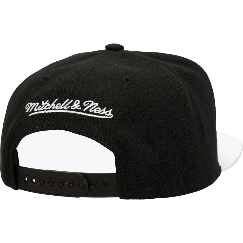 lippikset-littea-valkoinen-snapback-old-cut-chicago-bulls-nba-mitchell-ness