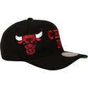 lippikset-kaareva-musta-snapback-busted-pro-chicago-bulls-nba-mitchell-ness