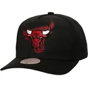 lippikset-kaareva-musta-snapback-tilted-pro-chicago-bulls-nba-mitchell-ness