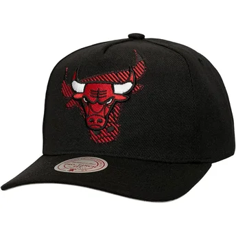 Lippikset kaareva musta snapback Tilted Pro Chicago Bulls NBA Mitchell & Ness