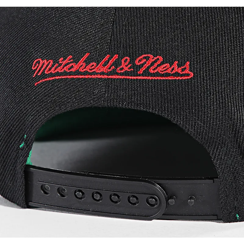 lippikset-littea-musta-snapback-triple-play-chicago-bulls-nba-mitchell-ness