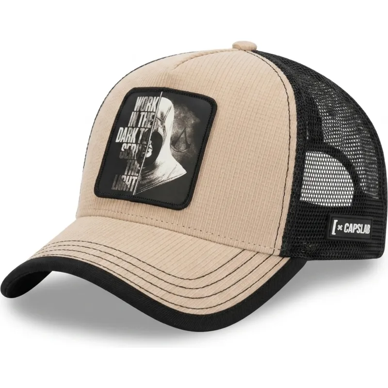 lippikset-kaareva-rekka-beige-snapback-altair-assassin-s-creed-capslab