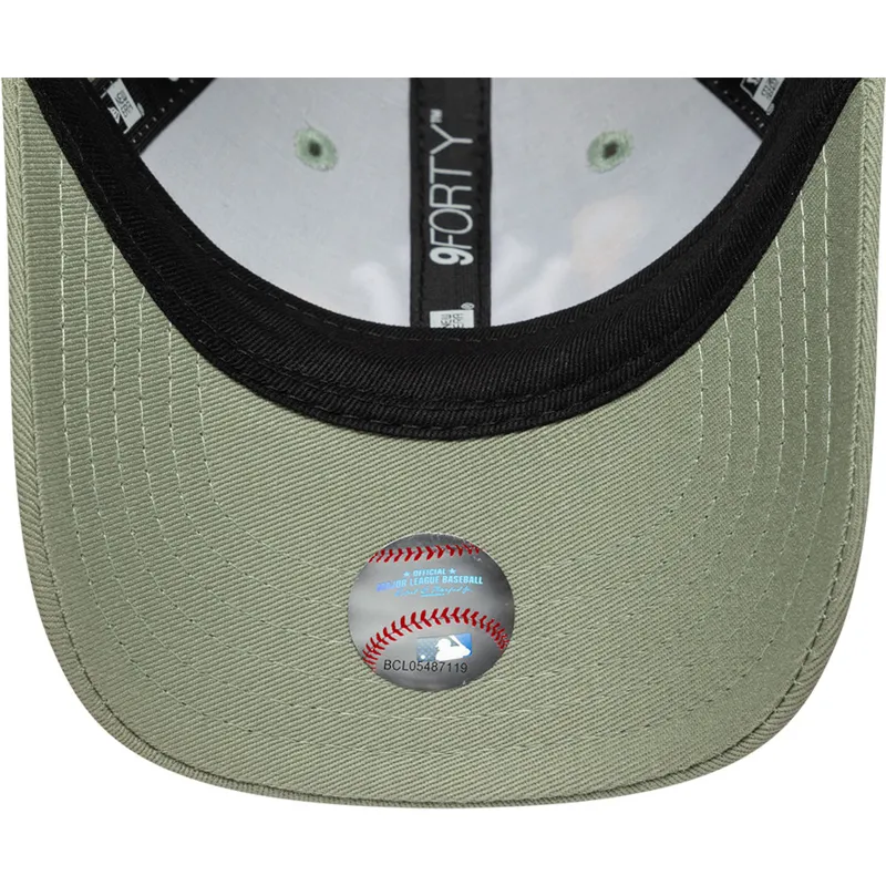lippikset-kaareva-vihrea-saadettava-nauha-lapsille-9forty-summer-icon-new-york-yankees-mlb-new-era