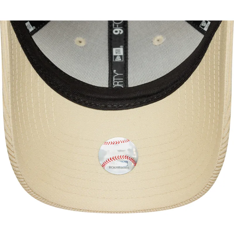 cap-kaareva-beige-adjustable-strap-9forty-mini-cord-new-york-yankees-mlb-new-era cap-kaareva-beige-adjustable-strap-9forty-mini-cord-new-york-yankees-mlb-new-era