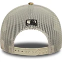 lippikset-kaareva-rekka-leopardi-snapback-9forty-m-crown-a-frame-leopard-new-york-yankees-mlb-new-era