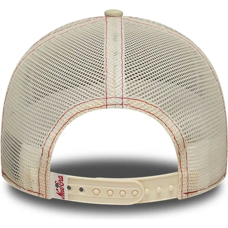 lippikset-kaareva-rekka-beige-snapback-9forty-m-crown-a-frame-new-era