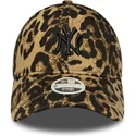 cap-kaareva-leopard-adjustable-strap-negro-9twenty-leopard-new-york-yankees-mlb-new-era