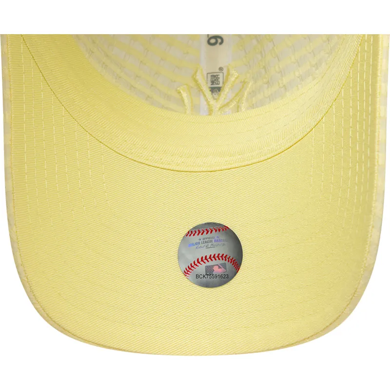 cap-kaareva-yellow-adjustable-strap-9twenty-seersucker-new-york-yankees-mlb-new-era