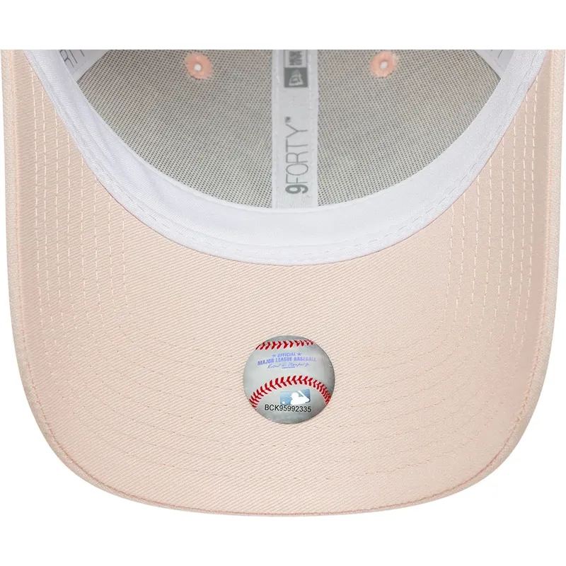 lippikset-kaareva-vaaleanpunainen-saadettava-nauha-9forty-linen-new-york-yankees-mlb-new-era