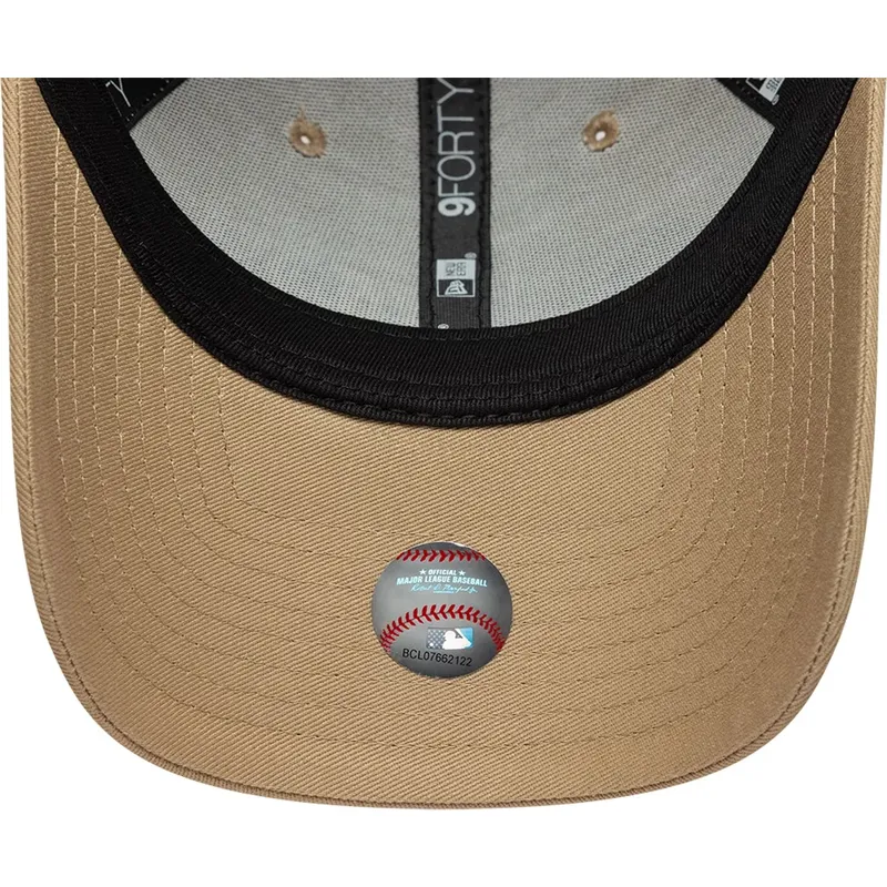 cap-kaareva-brown-adjustable-strap-9forty-tonal-icon-los-angeles-dodgers-mlb-new-era