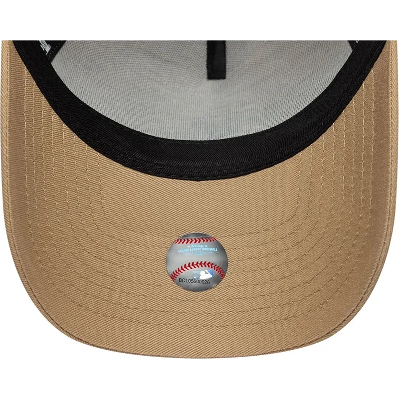 lippikset-kaareva-ruskea-snapback-e-frame-league-essential-los-angeles-dodgers-mlb-new-era lippikset-kaareva-ruskea-snapback-e-frame-league-essential-los-angeles-dodgers-mlb-new-era