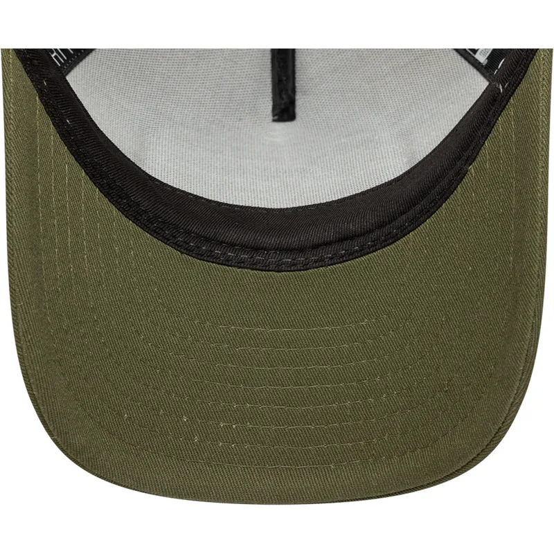 lippikset-kaareva-rekka-beige-snapback-9forty-m-crown-a-frame-new-era