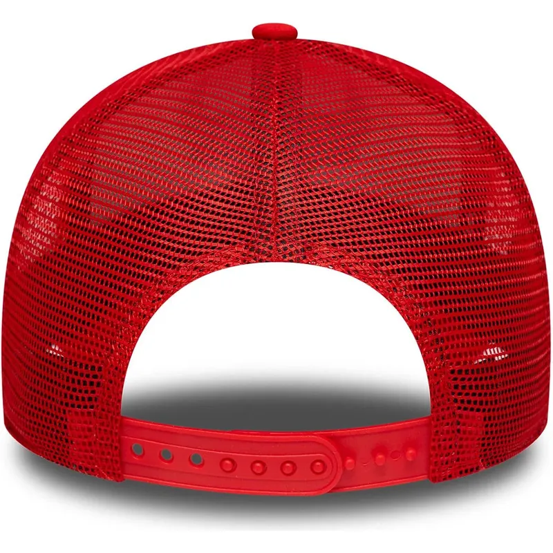 lippikset-kaareva-rekka-punainen-snapback-a-frame-side-patch-chicago-bulls-nba-new-era