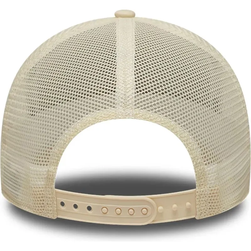 lippikset-kaareva-rekka-beige-snapback-a-frame-outline-new-york-yankees-mlb-new-era