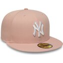 lippikset-littea-vaaleanpunainen-istuva-59fifty-league-essential-new-york-yankees-mlb-new-era