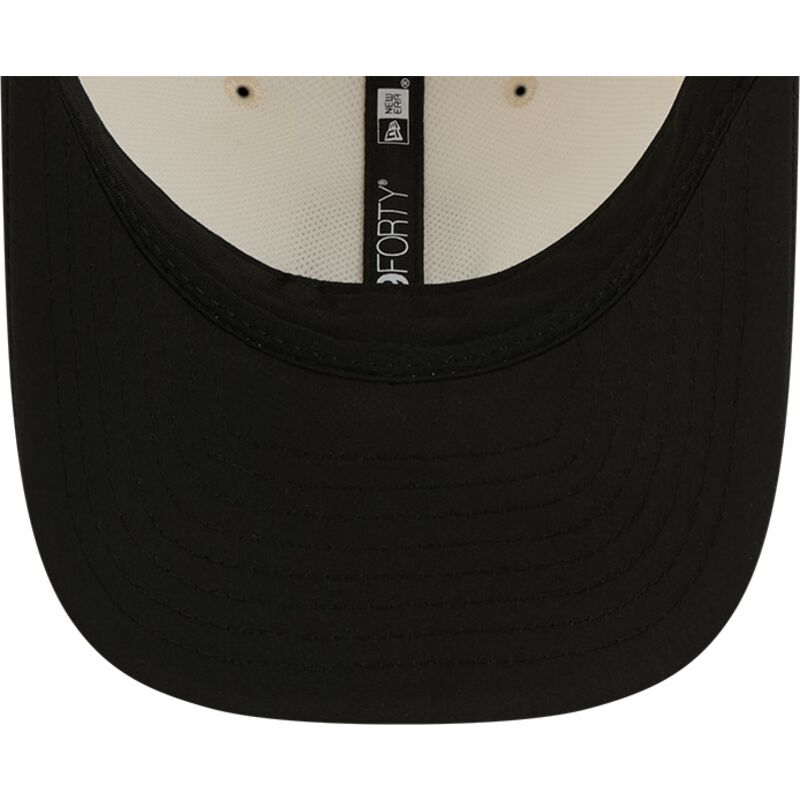 lippikset-kaareva-beige-snapback-9forty-m-crown-training-pack-2026-las-vegas-raiders-nfl-new-era