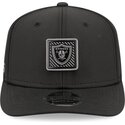 lippikset-kaareva-musta-snapback-9seventy-stretch-snap-training-pack-2026-las-vegas-raiders-nfl-new-era