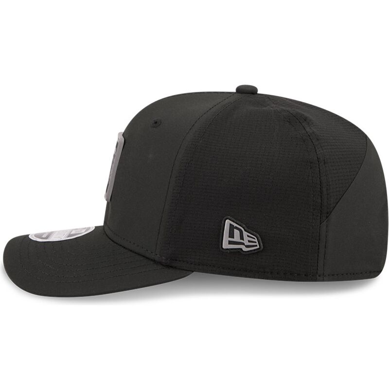 lippikset-kaareva-musta-snapback-9seventy-stretch-snap-training-pack-2026-las-vegas-raiders-nfl-new-era
