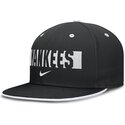 lippikset-littea-musta-istuva-primetime-dri-fit-true-structured-round-bill-new-york-yankees-mlb-nike