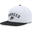 lippikset-littea-valkoinen-snapback-cooperstown-dri-fit-pro-structured-square-bill-new-york-yankees-mlb-nike
