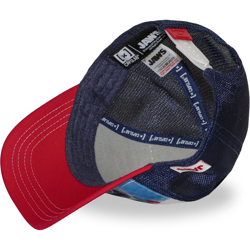 lippikset-kaareva-rekka-monivarinen-snapback-jaw1-jawb-shark-capslab