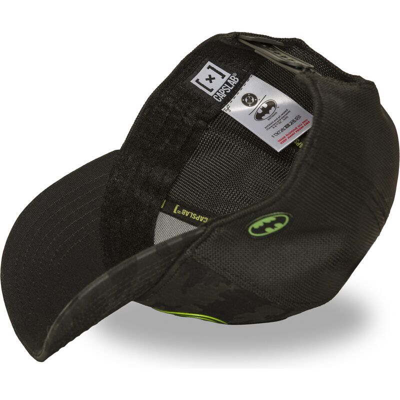 cap-kaareva-camouflage-snapback-batman-dc-comics-capslab