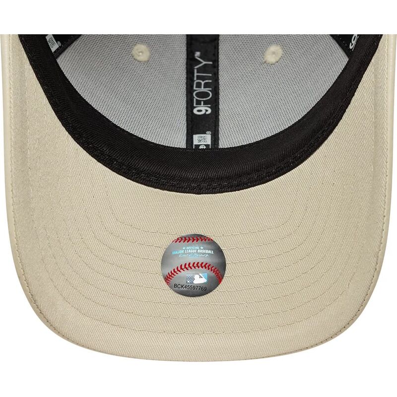 lippikset-kaareva-beige-snapback-9forty-m-crown-pu-diamante-los-angeles-dodgers-mlb-new-era lippikset-kaareva-beige-snapback-9forty-m-crown-pu-diamante-los-angeles-dodgers-mlb-new-era