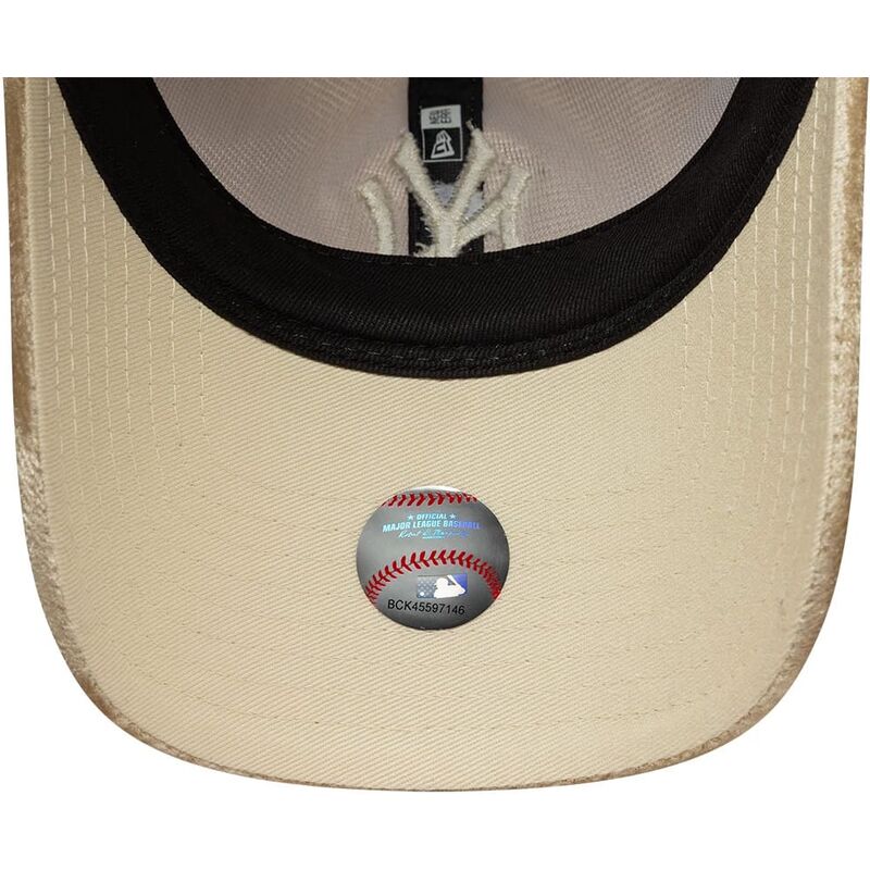 lippikset-kaareva-beige-saadettava-nauha-9twenty-velour-new-york-yankees-mlb-new-era