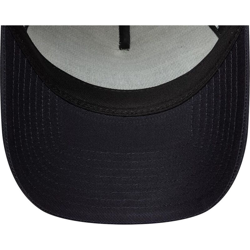 lippikset-kaareva-rekka-beige-snapback-a-frame-license-plate-california-new-era