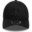 lippikset-kaareva-musta-snapback-9forty-m-crown-new-york-yankees-mlb-new-era