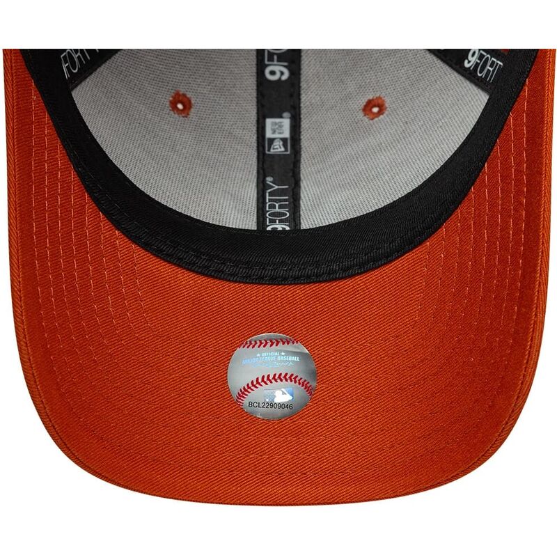 lippikset-kaareva-oranssi-snapback-9forty-m-crown-new-york-yankees-mlb-new-era