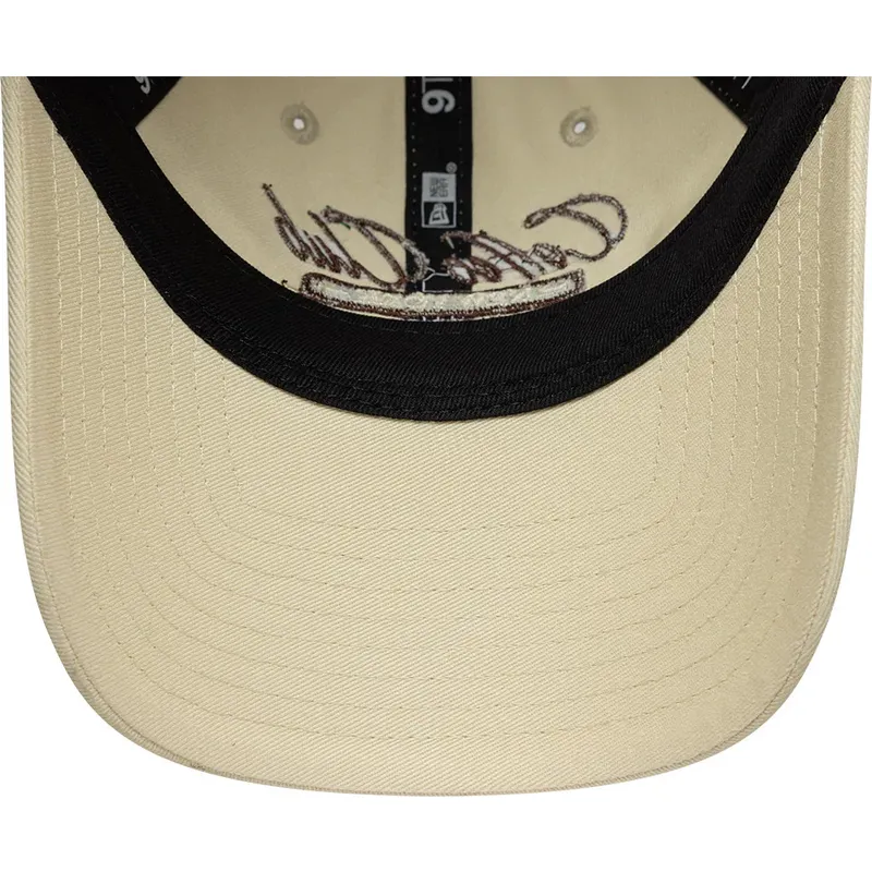 lippikset-kaareva-beige-saadettava-nauha-9twenty-coffee-club-new-era
