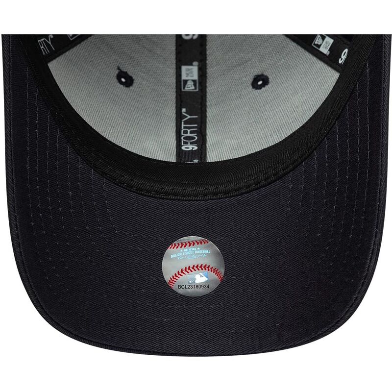 lippikset-kaareva-laivastonsininen-snapback-9forty-m-crown-side-script-new-york-yankees-mlb-new-era