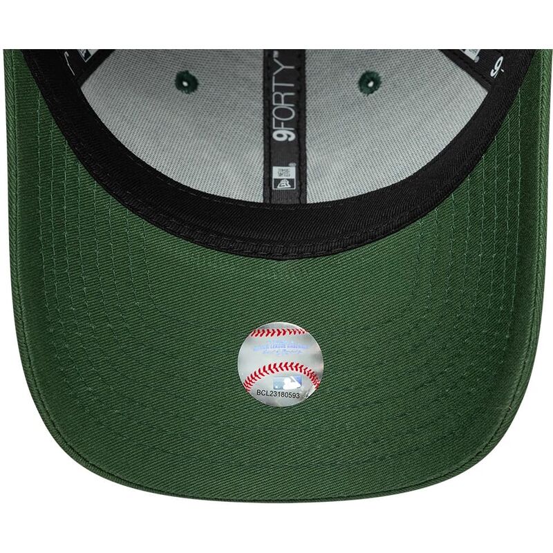 lippikset-kaareva-vihrea-saadettava-nauha-9forty-food-icon-new-york-yankees-mlb-new-era