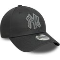lippikset-kaareva-harmaa-saadettava-nauha-9forty-metallic-outline-new-york-yankees-mlb-new-era