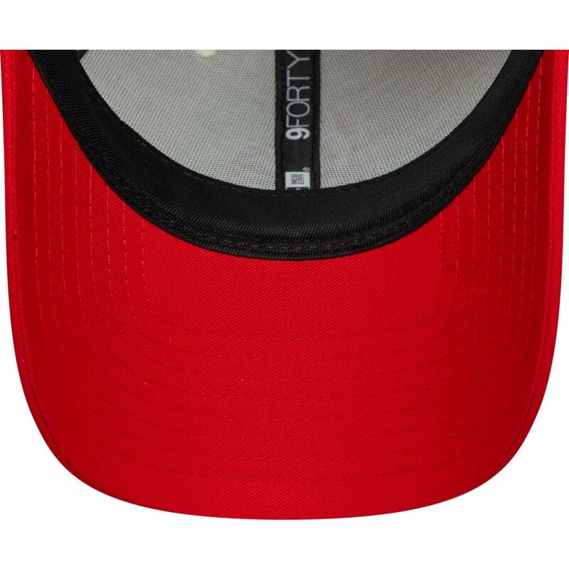 lippikset-kaareva-punainen-saadettava-nauha-9forty-contrast-visor-vespa-piaggio-new-era lippikset-kaareva-punainen-saadettava-nauha-9forty-contrast-visor-vespa-piaggio-new-era
