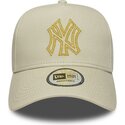 lippikset-kaareva-beige-snapback-dorado-e-frame-metallic-outline-new-york-yankees-mlb-new-era