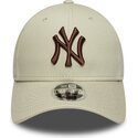 lippikset-kaareva-beige-snapback-9forty-m-crown-new-york-yankees-mlb-new-era