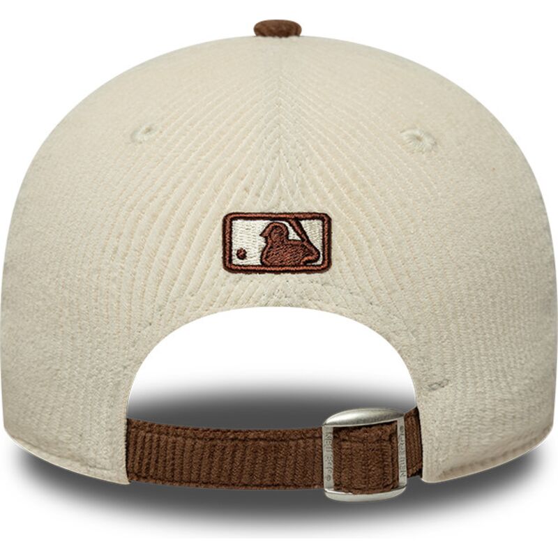 lippikset-kaareva-ruskea-saadettava-nauha-9forty-m-crown-cord-new-york-yankees-mlb-new-era lippikset-kaareva-ruskea-saadettava-nauha-9forty-m-crown-cord-new-york-yankees-mlb-new-era