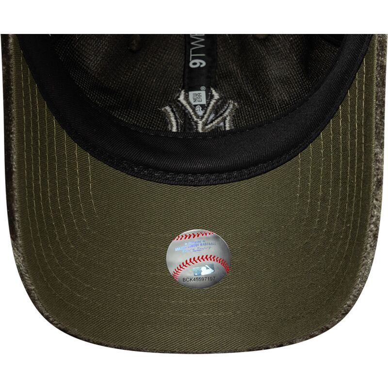 lippikset-kaareva-vihrea-saadettava-nauha-9twenty-velour-new-york-yankees-mlb-new-era