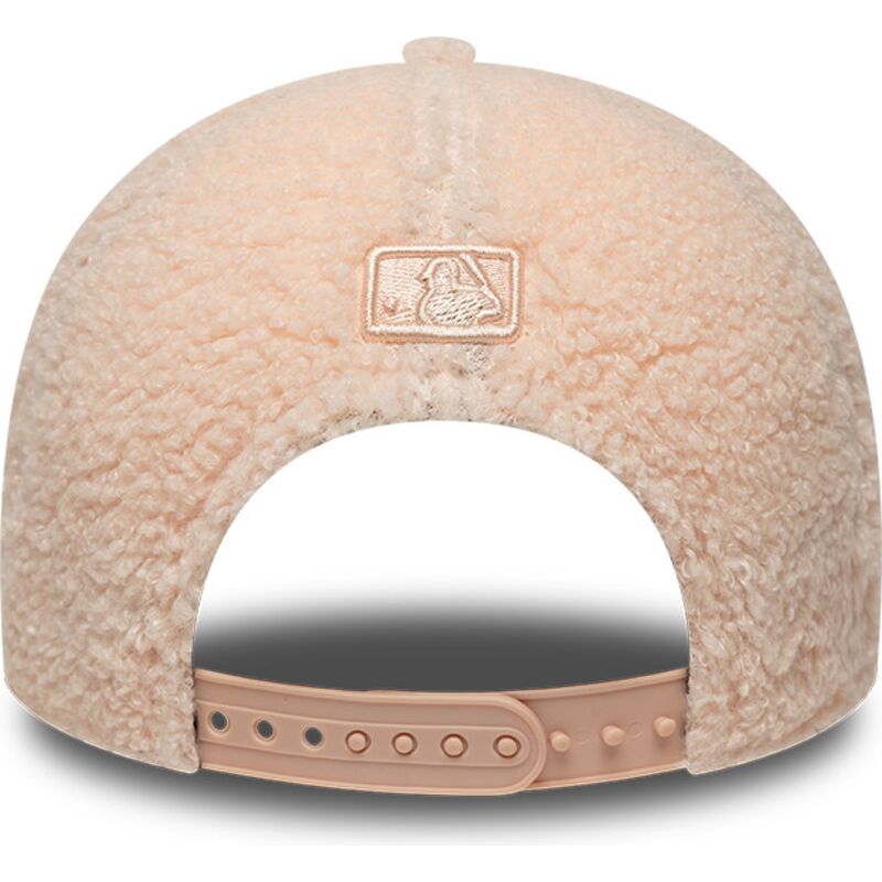 lippikset-kaareva-vaaleanpunainen-snapback-lapsille-rosa-9forty-m-crown-winter-borg-new-york-yankees-mlb-new-era