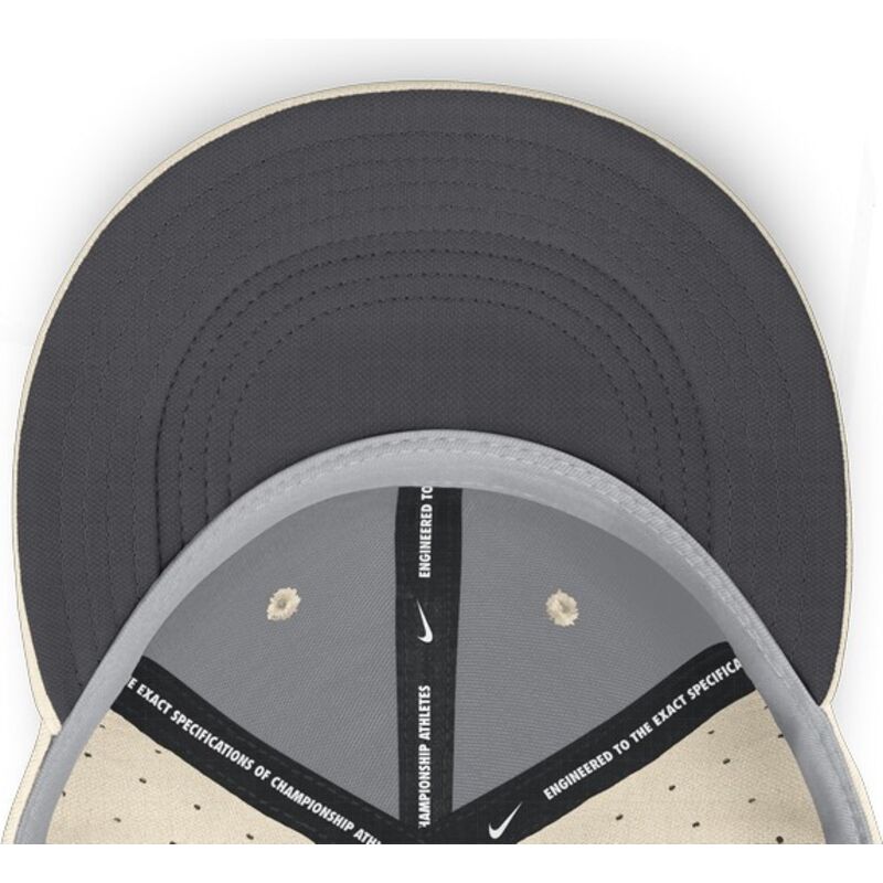 lippikset-littea-beige-istuva-dri-fit-true-structured-aero-bill-new-york-yankees-mlb-nike lippikset-littea-beige-istuva-dri-fit-true-structured-aero-bill-new-york-yankees-mlb-nike